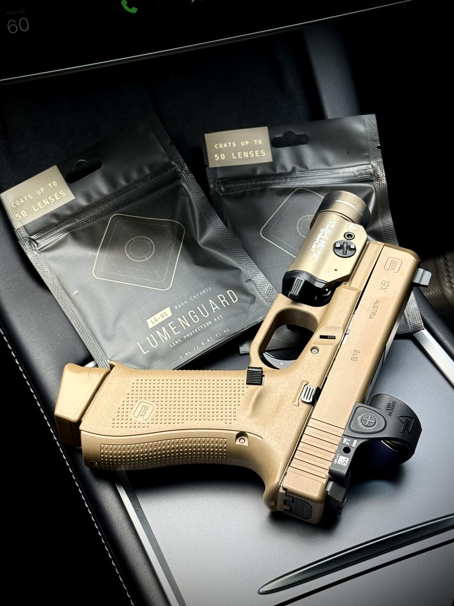 Lumen Guard LG-01 kit with Glock 19X and weapon light